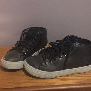 Sketchers girls black mid tops